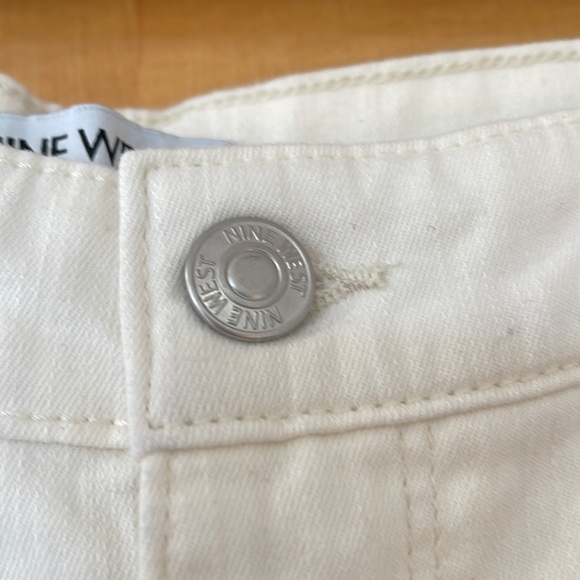 New Size 14 Nine West Antique white jeans 98% cotton 2% spandex 🍀🍀🍀🍀 - Picture 4 of 8